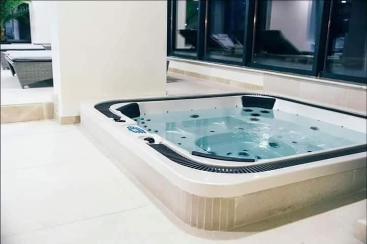 Alezzi Beach Resort Gorgeous Family Aparment Cu Piscina Năvodari Eksteriør bilde