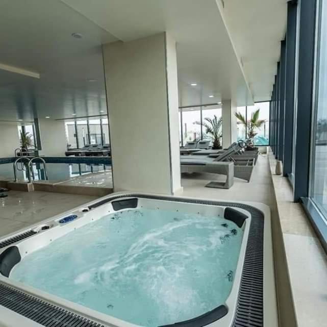 Alezzi Beach Resort Gorgeous Family Aparment Cu Piscina Năvodari Eksteriør bilde